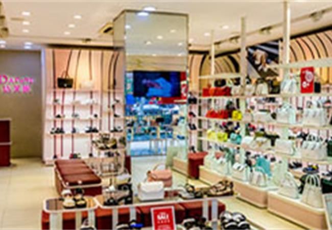 合肥鞋店裝修怎么設(shè)計出簡約大方而又不失個性的店面？